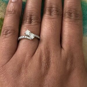 Stunning Silver Diamond Ring